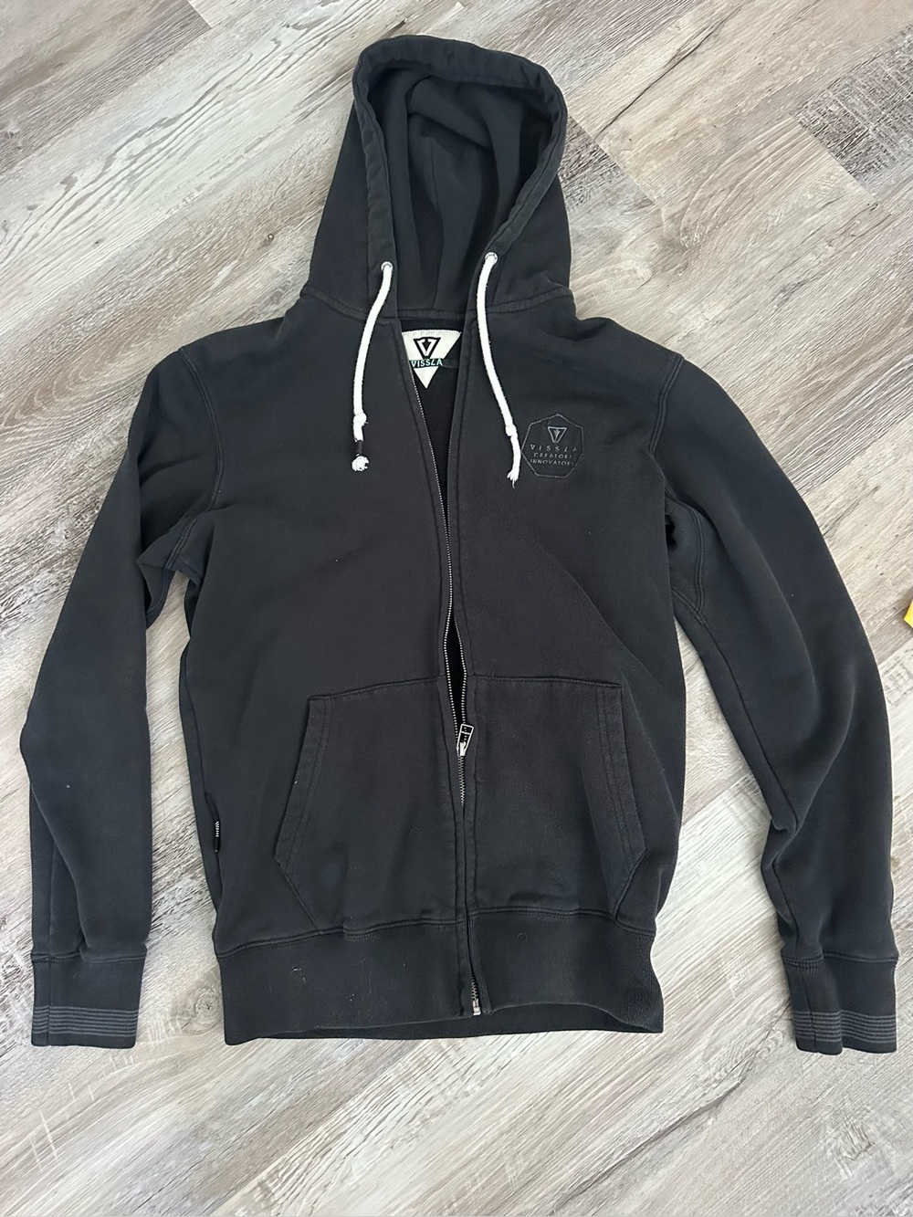 Vintage VIZZLA Black Full-Zip Hoodie with Logo Patch
